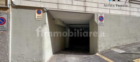 Estacionamiento en Trieste, Italy 21 m² No. 292807 2