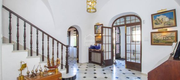 Villa de 10 dormitorios en Mahon, Spain No. 1046 10