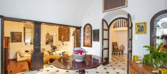 Villa de 10 dormitorios en Mahon, Spain No. 1046 7