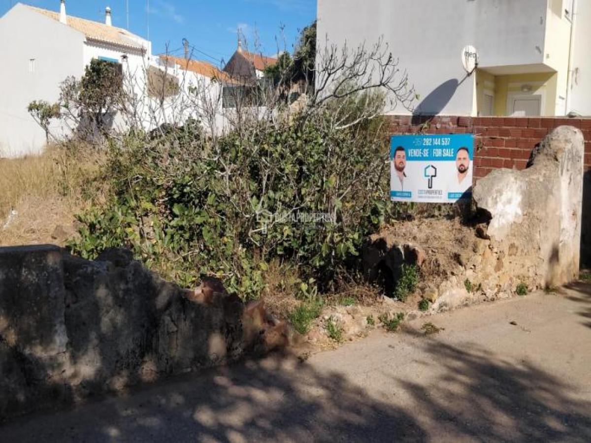 Земельный участок в Вила ду Бишпу, Португалия № 8668