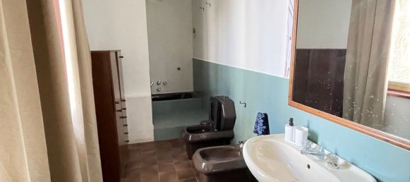 2 rooms House in Caltanissetta, Italy No. 45086 9