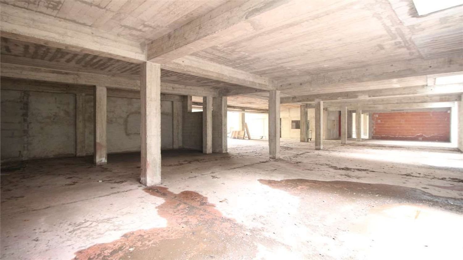 Коммерческая недвижимость с 2 комнатами в Кассано д’Адда, Италия № 8285