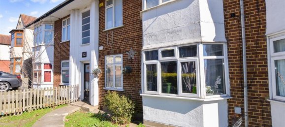 2 bedrooms Apartment in Essex, United Kingdom No. 4174 2