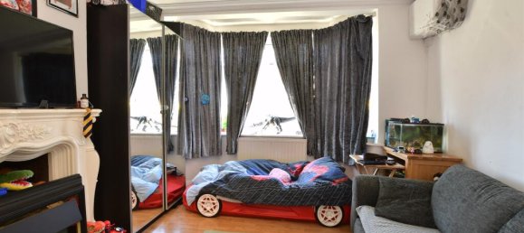 2 bedrooms Apartment in Essex, United Kingdom No. 4174 5