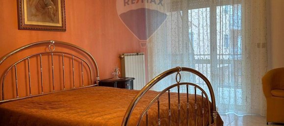 Квартира с 5 спальнями в Бронте, Италия № 127401 3