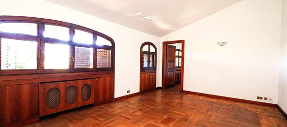 Casa de 11 habitaciónes en Suisio, Italy No. 16408 18