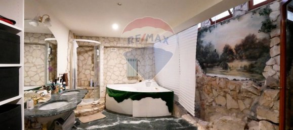 5-salle Villa à Valenzano, Italy No. 270409 20