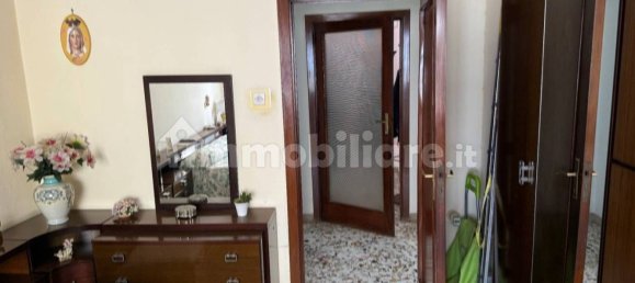 2-salle Appartement à Portici, Italy No. 254504 3