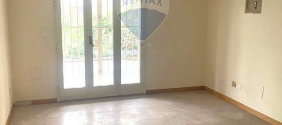 Imóvel comercial de 1 divisão em Bari, Italy N.º 35476 3