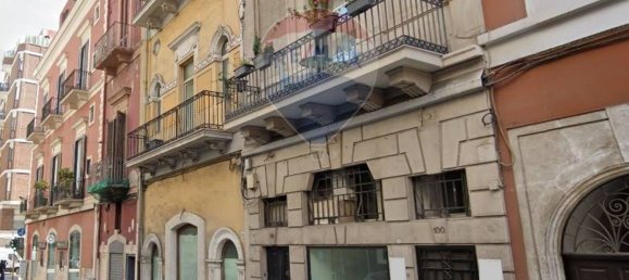 Imóvel comercial de 1 divisão em Bari, Italy N.º 35476 9