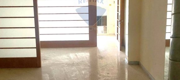 Imóvel comercial de 1 divisão em Bari, Italy N.º 35476 15