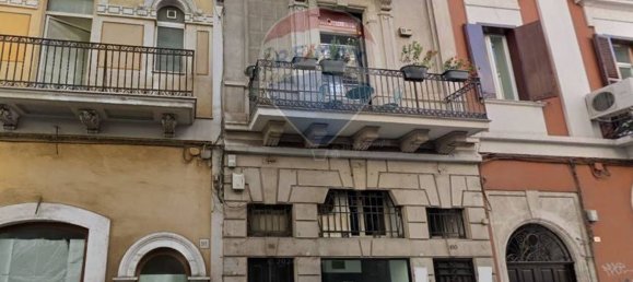 Imóvel comercial de 1 divisão em Bari, Italy N.º 35476 18