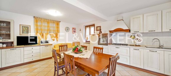 3 bedrooms Villa in Azzate, Italy No. 103445 22