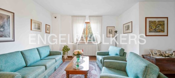 3 bedrooms Villa in Azzate, Italy No. 103445 4