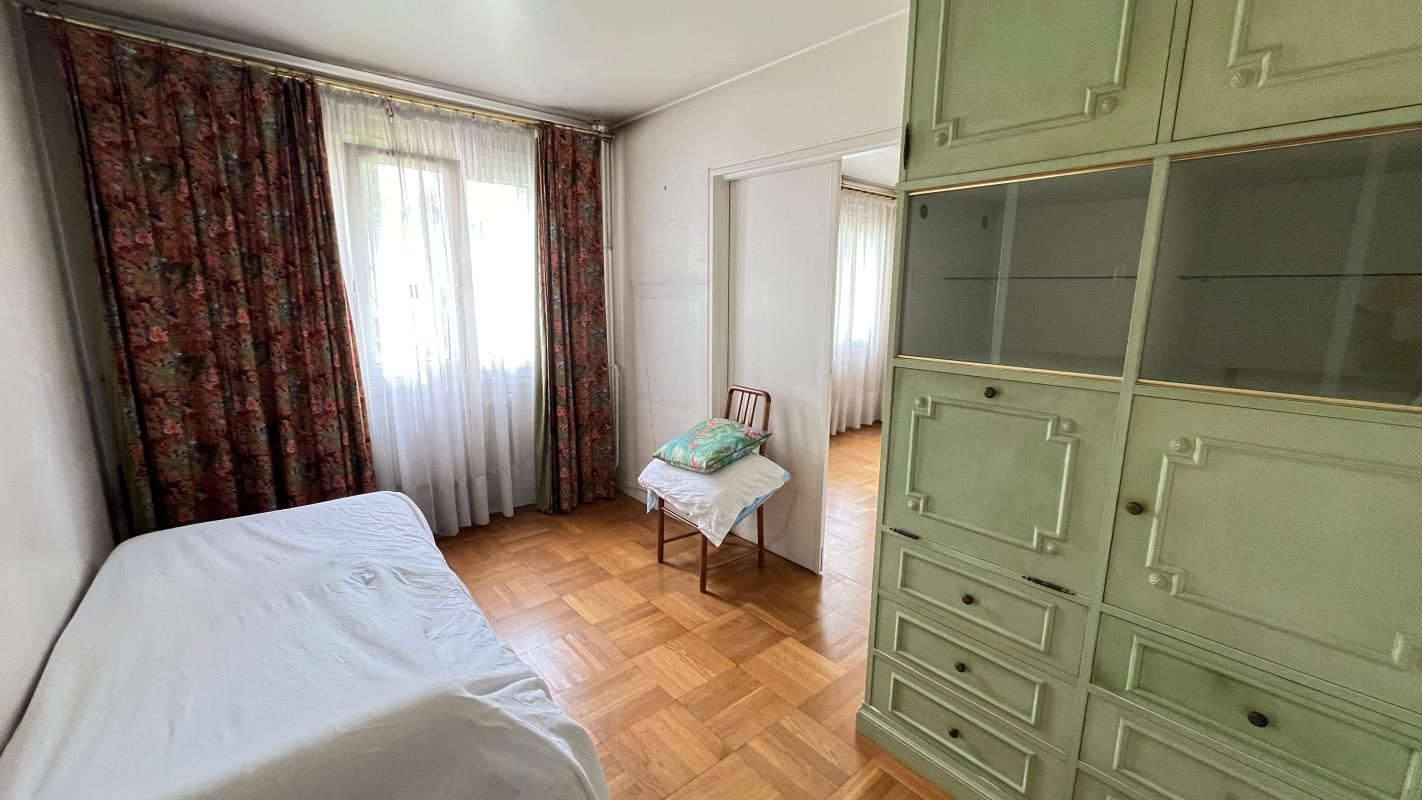 3 chambres Appartement à Neuilly-sur-Marne, France No. 181007