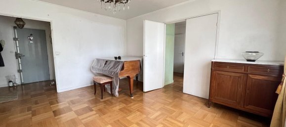 3 chambres Appartement à Neuilly-sur-Marne, France No. 181007 2