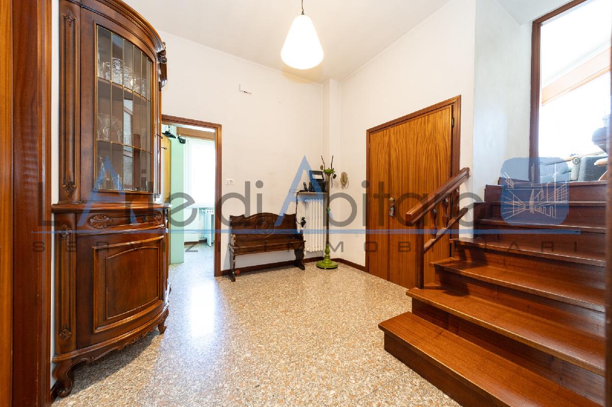 3 bedrooms Apartment in Rimini, Italy No. 329511