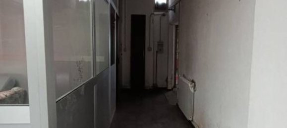 192m² Commercial property in Turin, Italy No. 306774 11