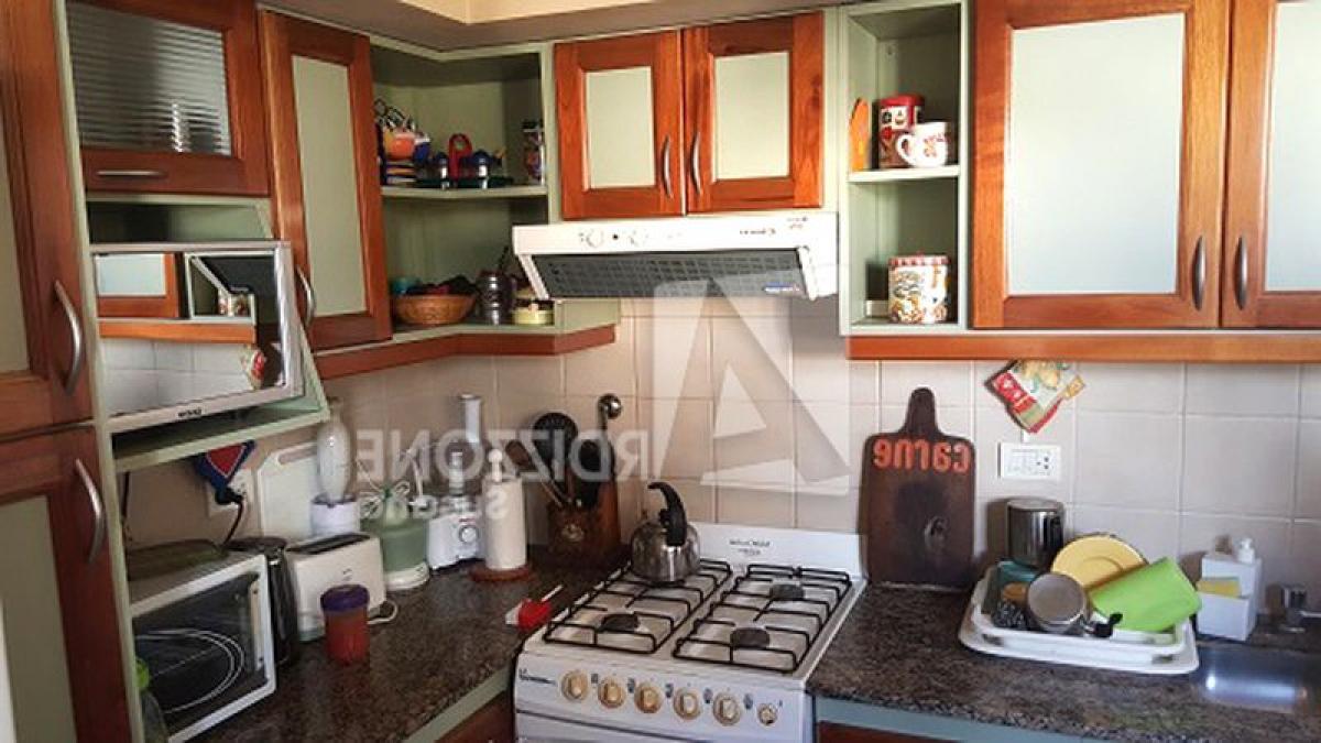 4 bedrooms House in Mar del Plata, Argentina No. 94940