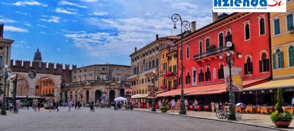 1غرفة عقار تجاري في Verona, Italy رقم 201984 35