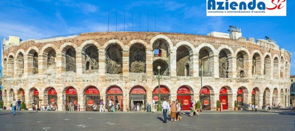 1غرفة عقار تجاري في Verona, Italy رقم 201984 28