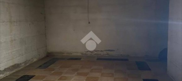 60m² Warehouse in Melito di Napoli, Italy No. 333173 11