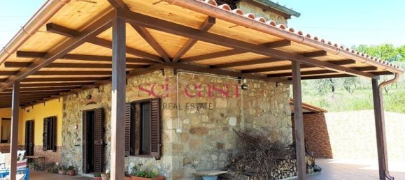 2 bedrooms House in Roccastrada, Italy No. 158483 4