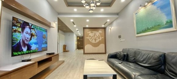 Apartamento de 3 dormitorios en Tay Ho, Vietnam No. 503 2