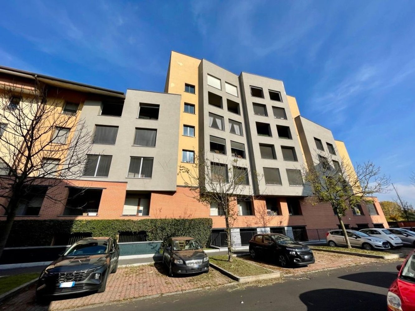 3غرفة شقة في Milan, Italy رقم 246009