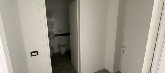 3غرفة شقة في Milan, Italy رقم 246009 10