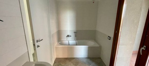 3غرفة شقة في Milan, Italy رقم 246009 15