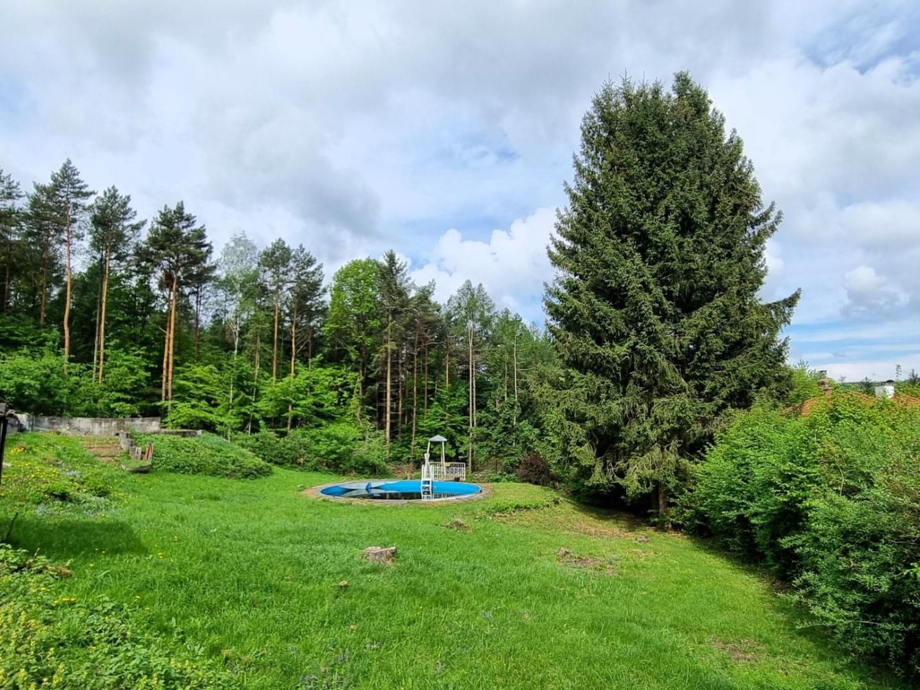 Terrain à Pressbaum, Austria No. 49196