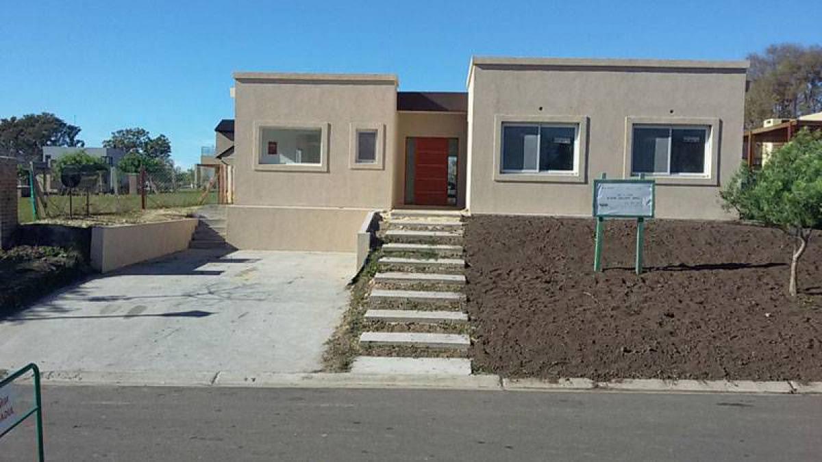 3 bedrooms House in Pilar, Argentina No. 93901