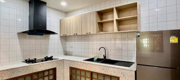 4 bedrooms House in Pattaya, Thailand No. 27412 13