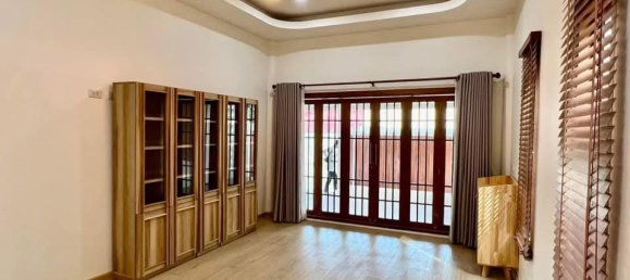 4 bedrooms House in Pattaya, Thailand No. 27412 3