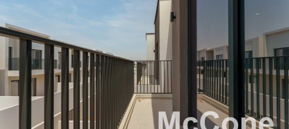 Таунхаус с 3 спальнями в Dubai South (Dubai World Central), ОАЭ № 34650 2