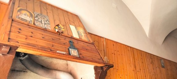 Дом с 7 комнатами в Арроне, Италия № 116148 4