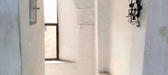 Дом с 7 комнатами в Арроне, Италия № 116148 12