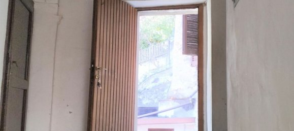 Дом с 7 комнатами в Арроне, Италия № 116148 14