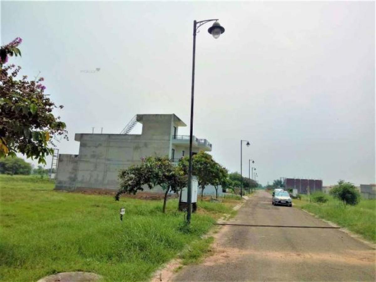 Terreno en Mohali, India No. 33022