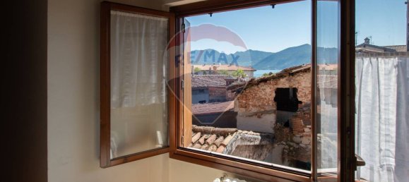 1 bedroom Apartment in Iseo, Italy No. 270503 12