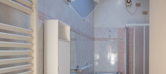 1 bedroom Apartment in Iseo, Italy No. 270503 14