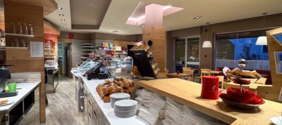 2 rooms Commercial property in Trentino-Alto Adige, Italy No. 52687 2