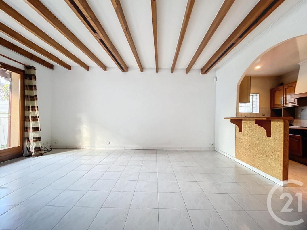 2 bedrooms House in Houilles, France No. 169886