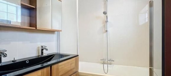 2 bedrooms House in Houilles, France No. 169886 2