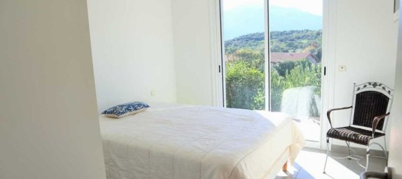 4 bedrooms Villa in Prades, France No. 201726 11