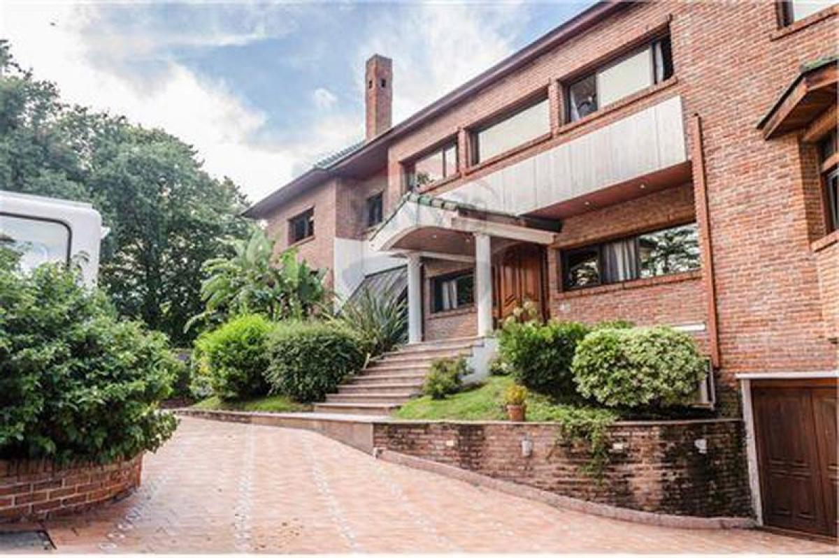 4 bedrooms House in Montevideo, Uruguay No. 5169