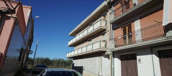 6 bedrooms Apartment in San Paolo di Civitate, Italy No. 341073 3