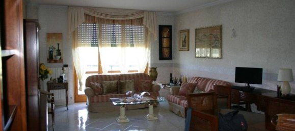 6 bedrooms Apartment in San Paolo di Civitate, Italy No. 341073 10