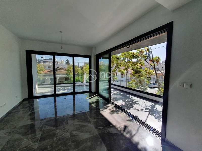 3 bedrooms Apartment in Limassol, Cyprus No. 17743